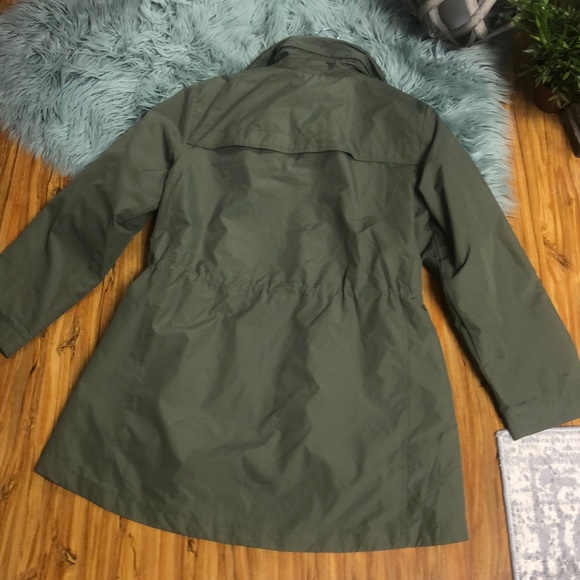 Like new JM collection spring rain jacket - Picture 7 of 7